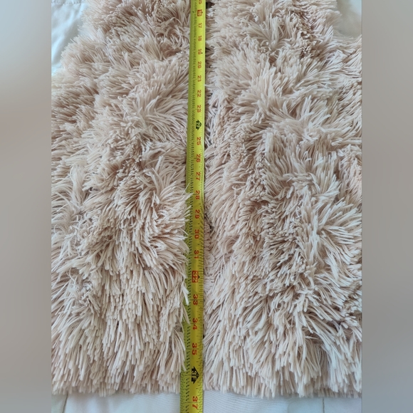 Angie sleeveless and hooded light Pink fuzzy vest with front zipper (Small) π©· - Picture 14 of 16